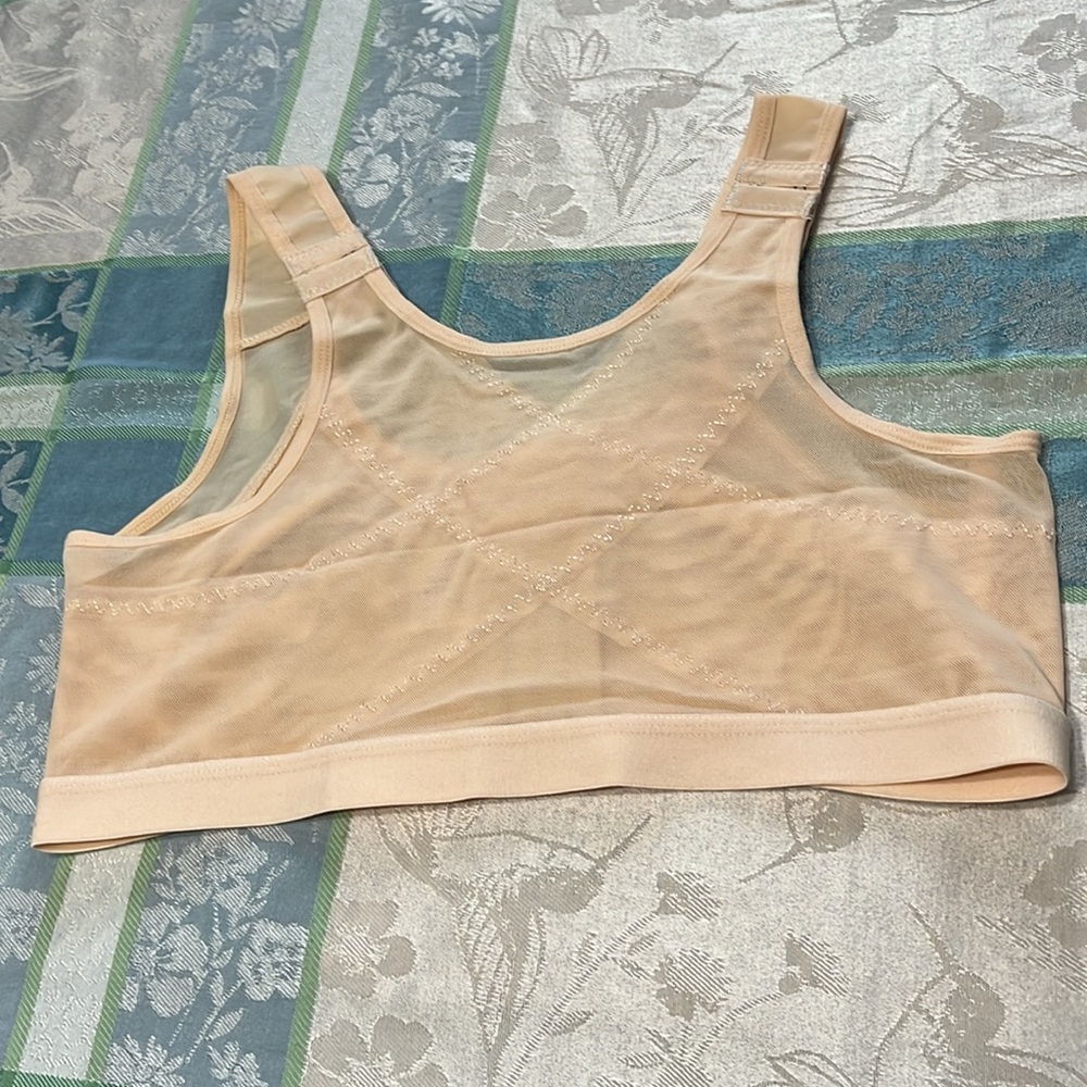 Front closure bras - Picture 5 of 9